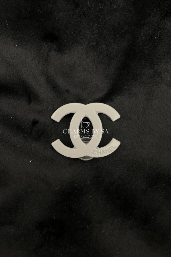 Chanel Charm Wit - Metal