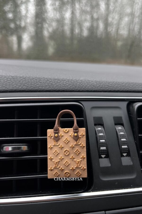 Car Charm - Louis Vuitton - Beige