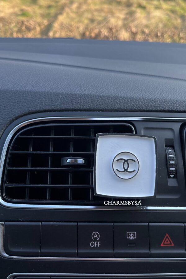 Car Charm - C - Blush - Wit