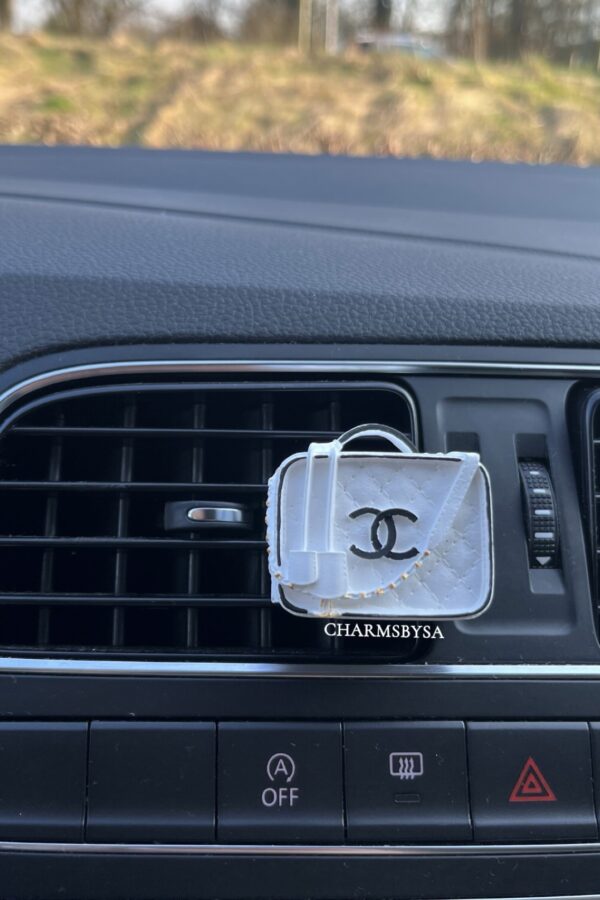 Car Charm - C - Tas - Wit